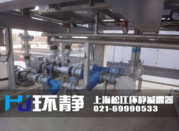<a href=http://www.bartlettforsheriff.com target=_blank class=infotextkey>可曲撓橡膠接頭</a>運(yùn)行車間
