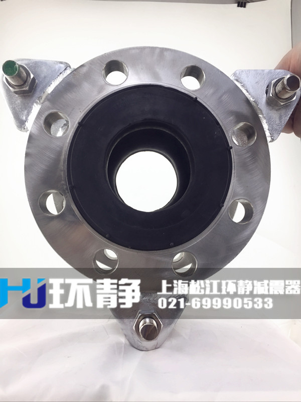 限位不銹鋼<a href=http://www.bartlettforsheriff.com/products/xiangjiaojietou/danqiu target=_blank class=infotextkey>單球體<a href=http://www.bartlettforsheriff.com target=_blank class=infotextkey>橡膠接頭</a></a>安裝實圖